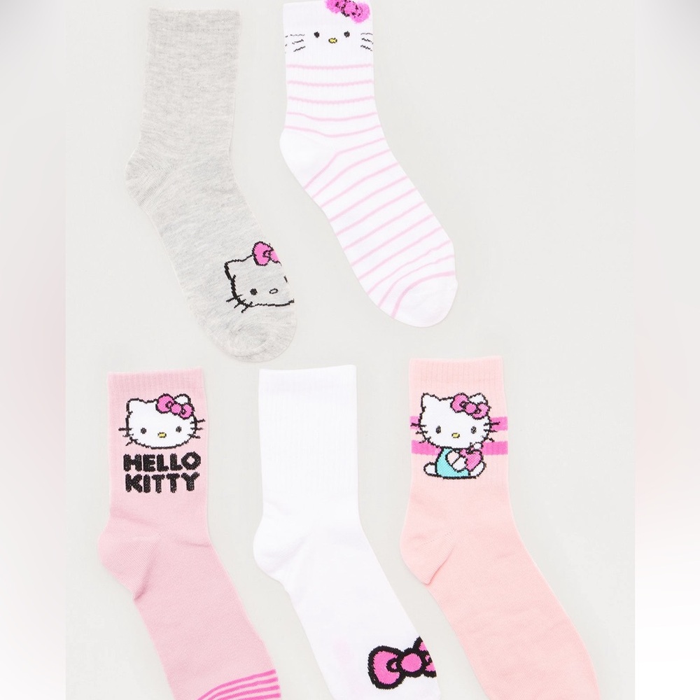 Hello Kitty Pink, White & Gray Crew Socks - 5 Pack
